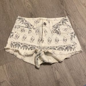 American eagle shirts black and white pattern